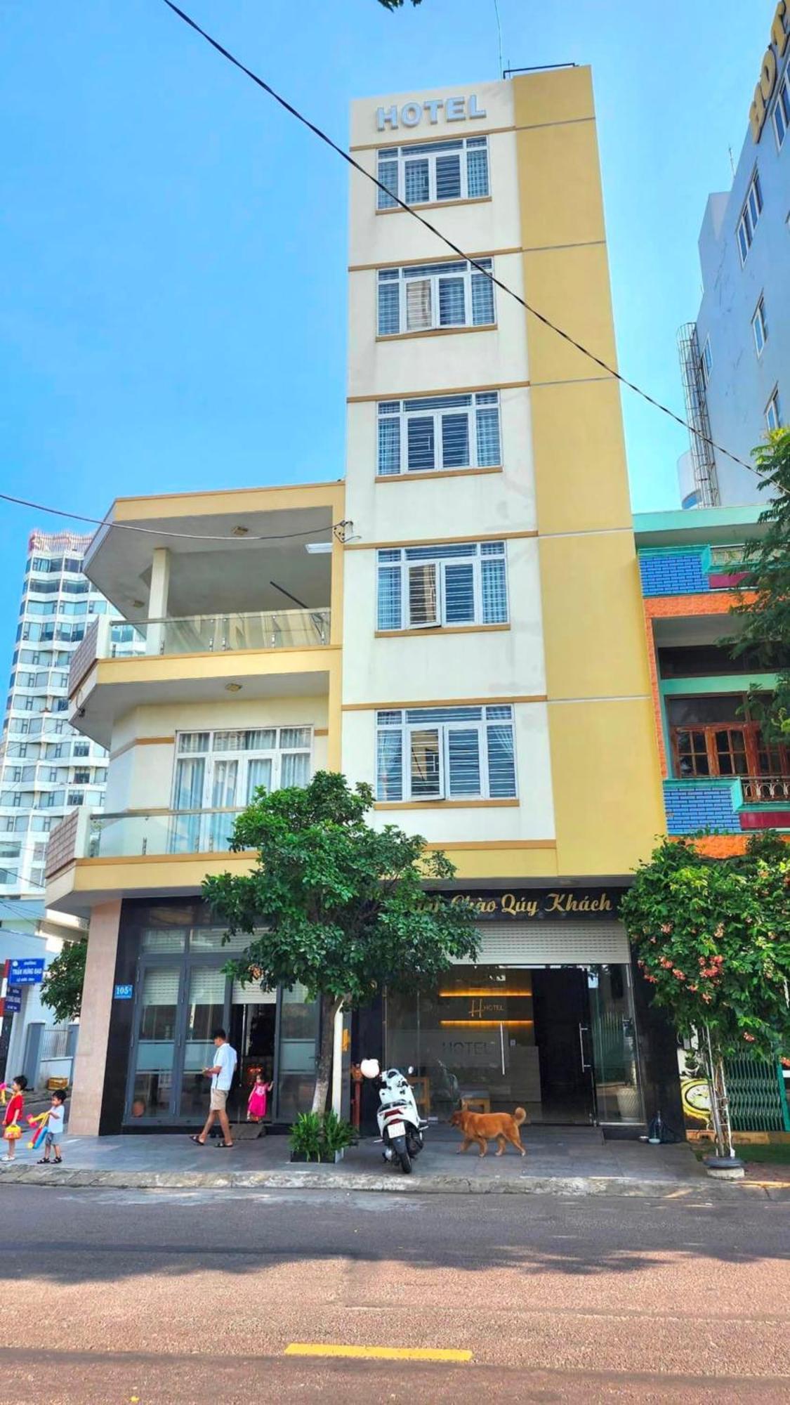 H Hotel 퀴논 외부 사진