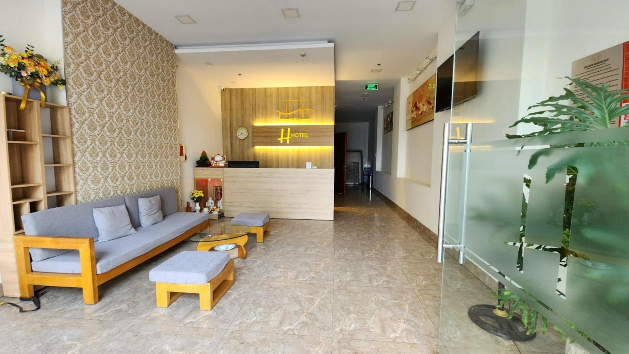 H Hotel 퀴논 외부 사진